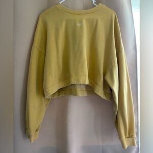 Roxy Cropped Crewneck Sweatshirt in Pale Yellow